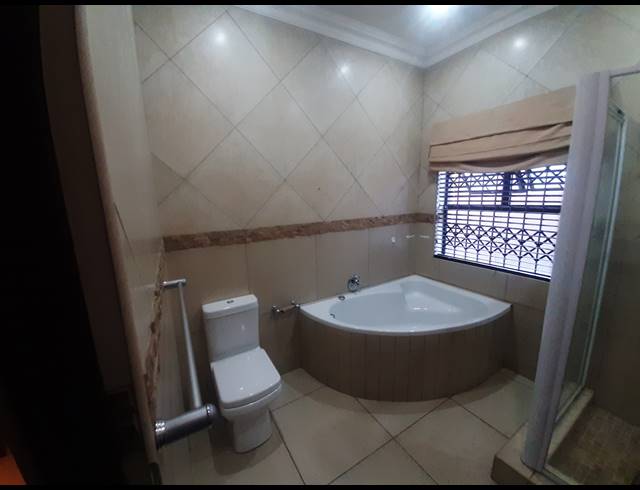 3 BEDROOM HOUSE FOR SALE IN SAFARI GARDENS
